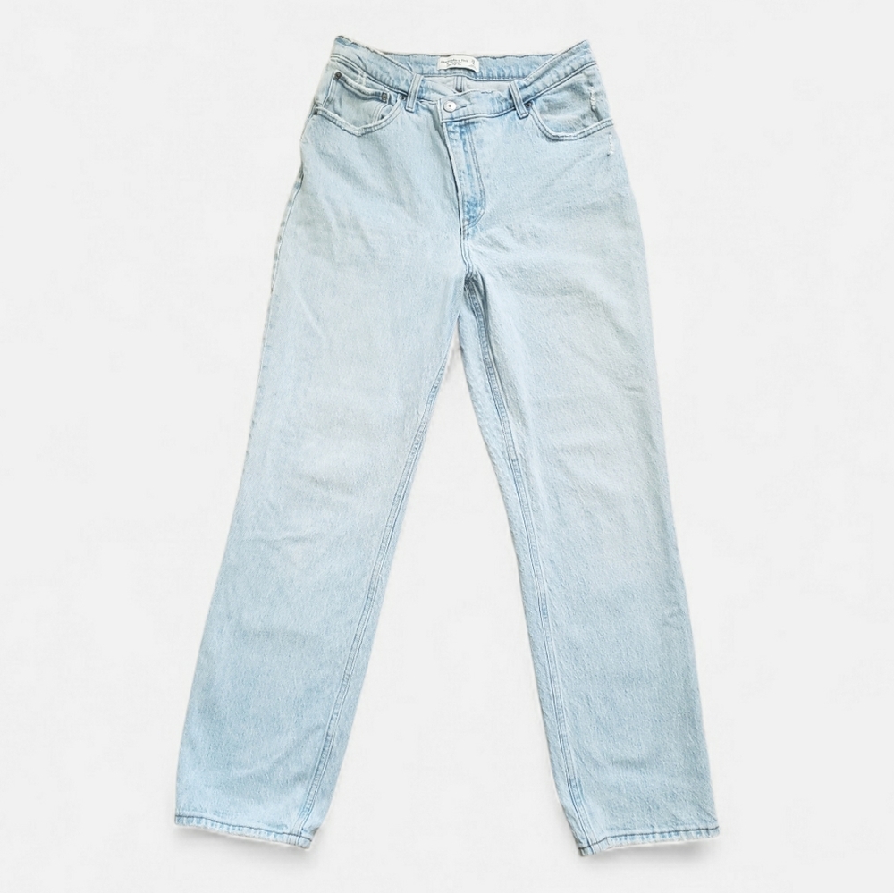 Abercrombie & Fitch The 90's Straight Ultra High Rise. 29/8R Jeans. Pants.